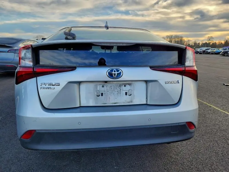 2020 TOYOTA PRIUS LE  