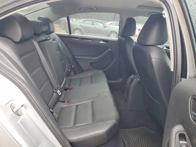 2016 VOLKSWAGEN JETTA SEL  