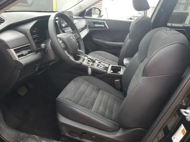 2024 MITSUBISHI OUTLANDER SE  