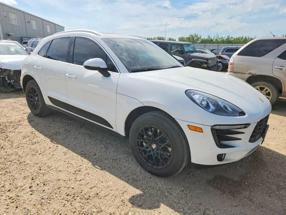 2015 PORSCHE MACAN S  