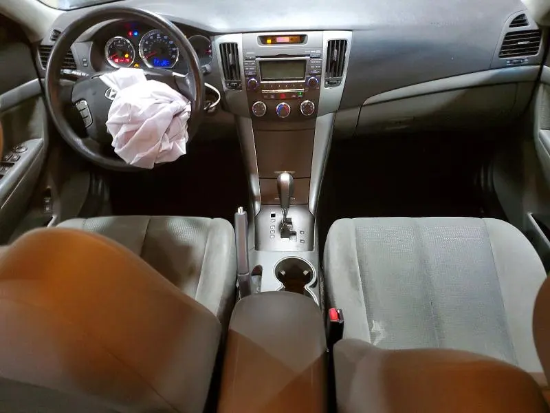 2010 HYUNDAI SONATA GLS  