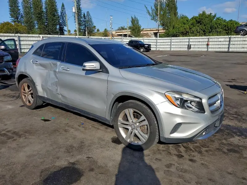 2016 MERCEDES-BENZ GLA 250  
