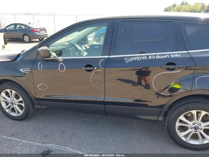 2019 FORD ESCAPE SE