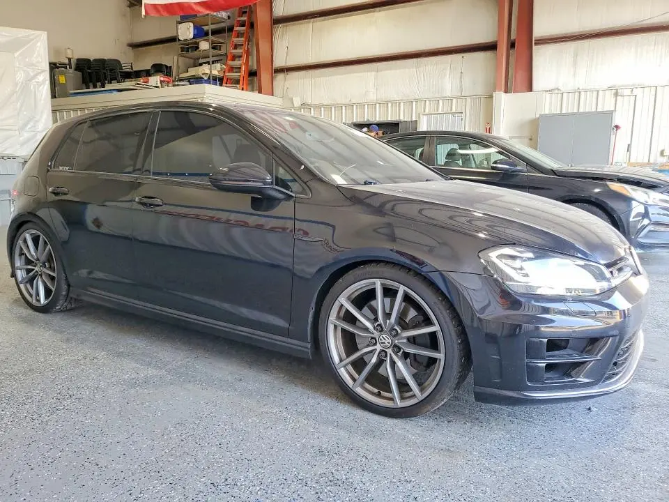 2017 VOLKSWAGEN GOLF R   