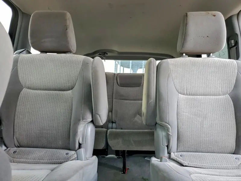 2010 TOYOTA SIENNA CE  