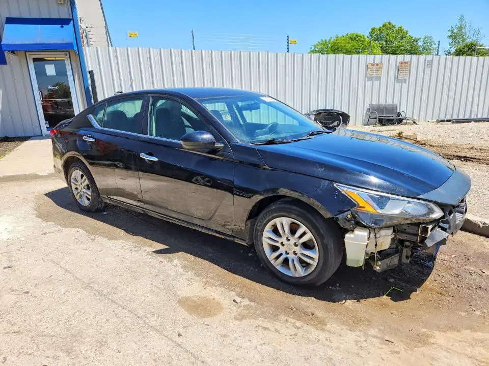 2020 NISSAN ALTIMA S  