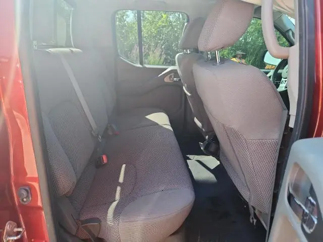 2016 NISSAN FRONTIER SV  