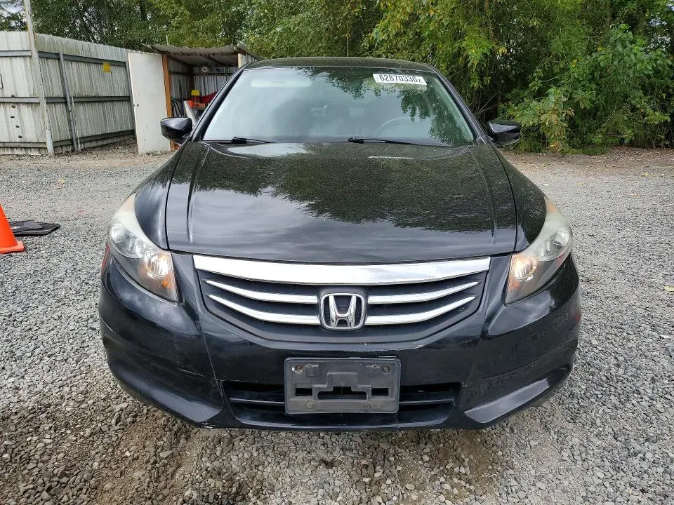 2011 HONDA ACCORD SE  