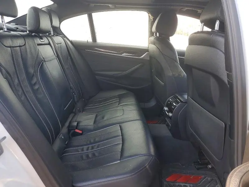 2018 BMW 530XE   
