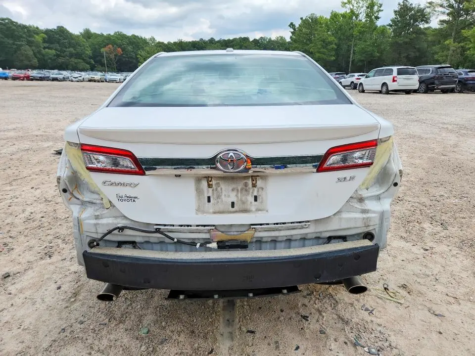 2012 TOYOTA CAMRY XLE V6  