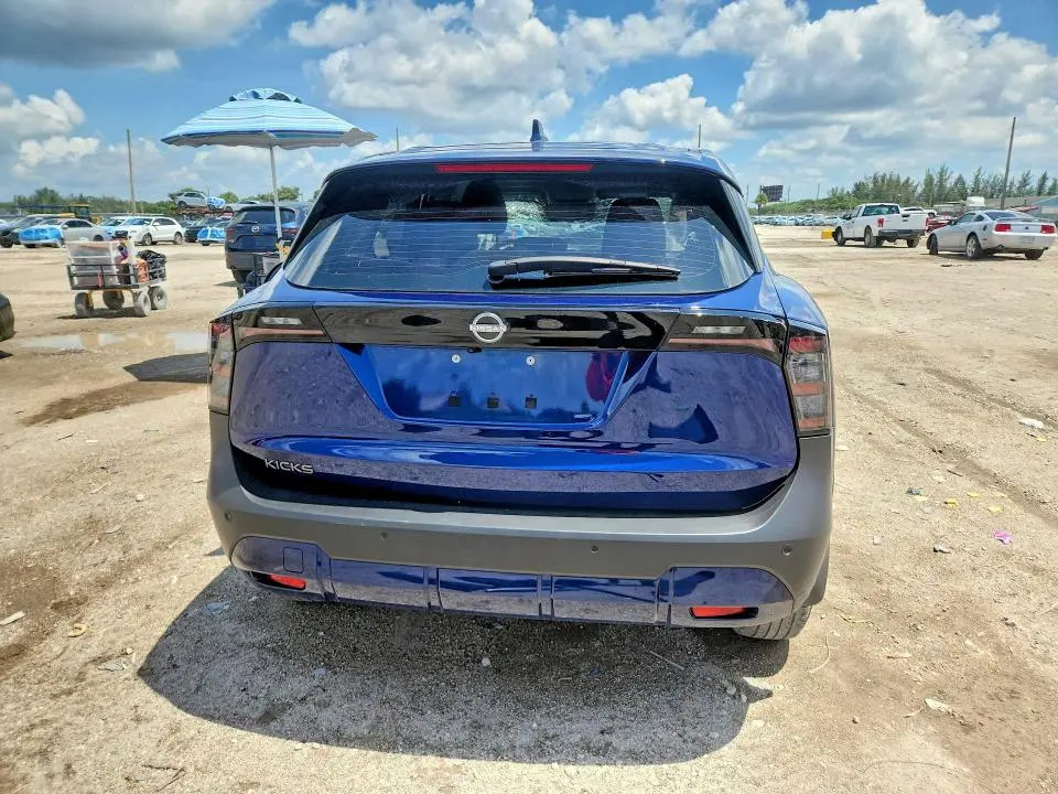 2025 NISSAN KICKS S  