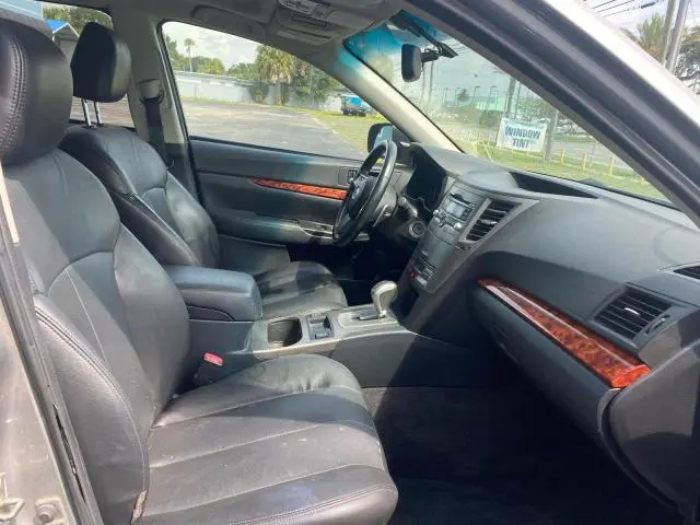 2010 SUBARU OUTBACK 2.5I LIMITED  