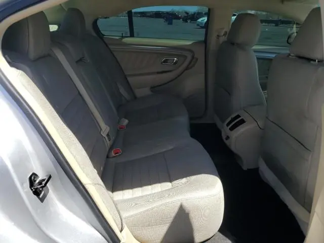 2017 FORD TAURUS SE  