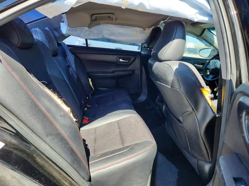 2017 TOYOTA CAMRY SE  