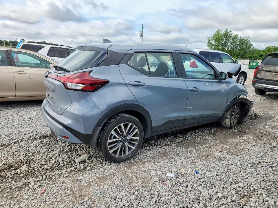 2024 NISSAN KICKS SV  