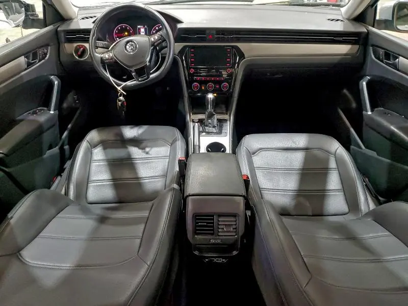 2021 VOLKSWAGEN PASSAT SE  