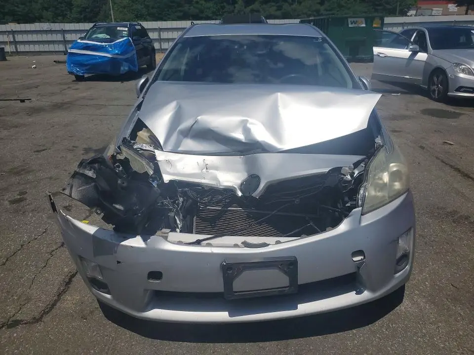 2011 TOYOTA PRIUS THREE  