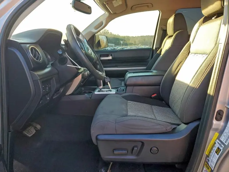 2016 TOYOTA TUNDRA CREWMAX SR5  