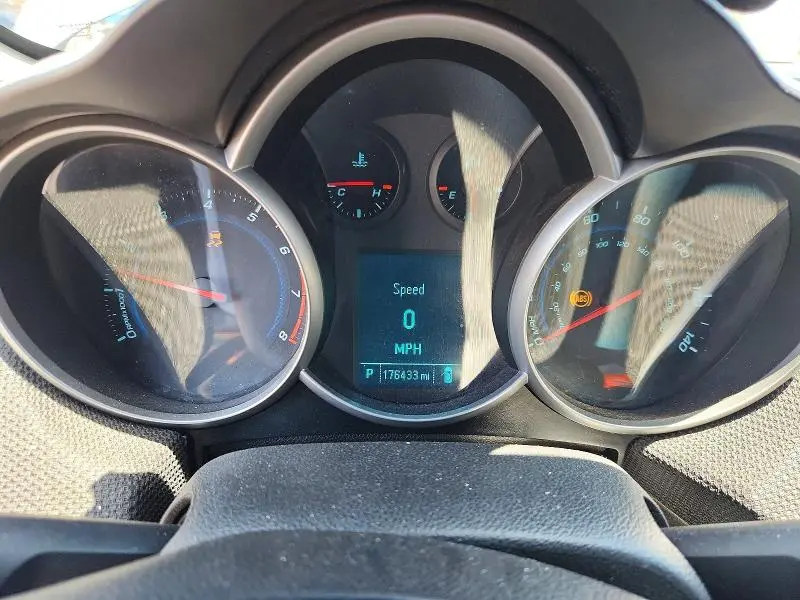 2012 CHEVROLET CRUZE LT  