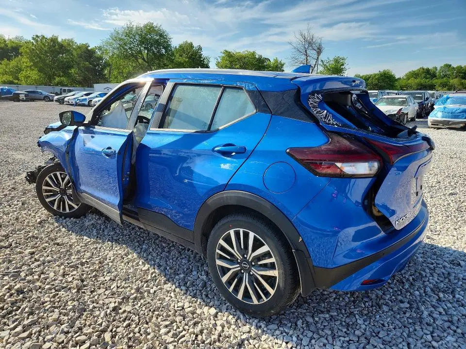 2022 NISSAN KICKS SV  