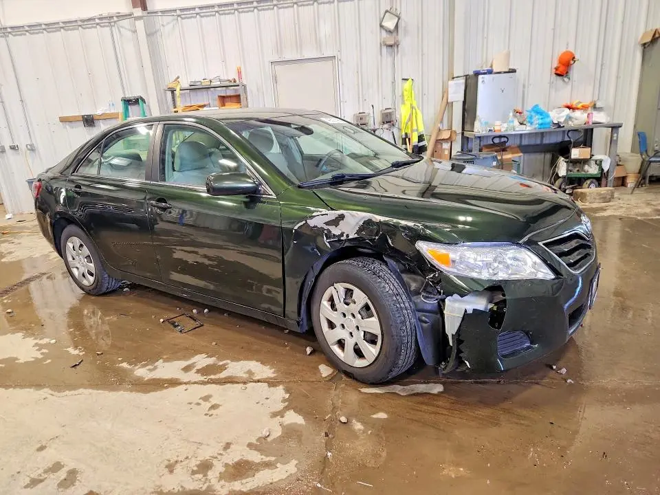 2011 TOYOTA CAMRY LE  