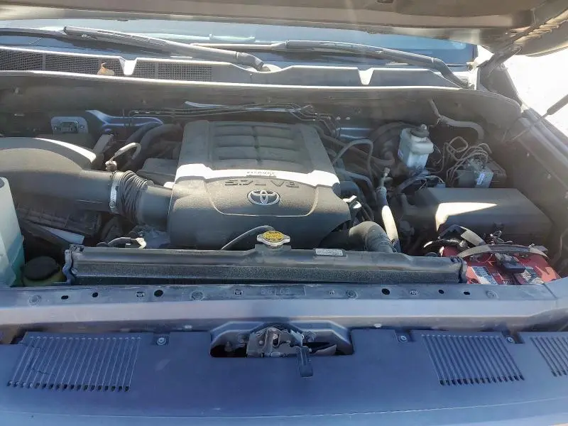 2015 TOYOTA TUNDRA CREWMAX SR5  