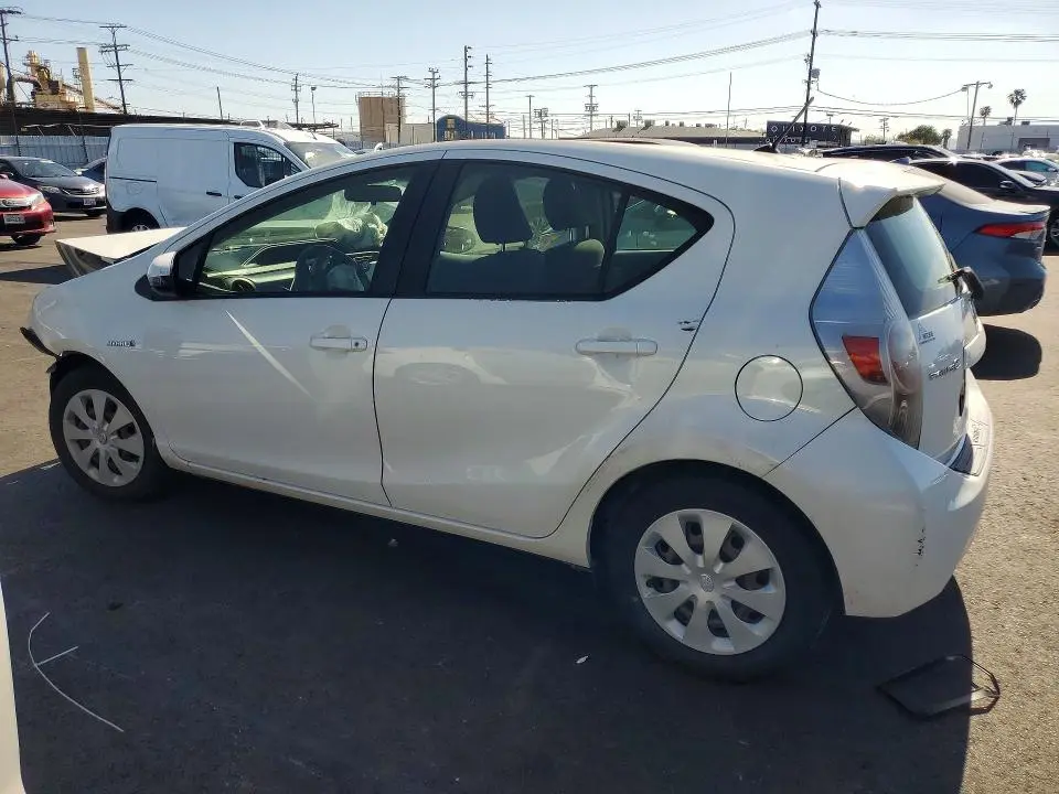 2013 TOYOTA PRIUS C TWO  