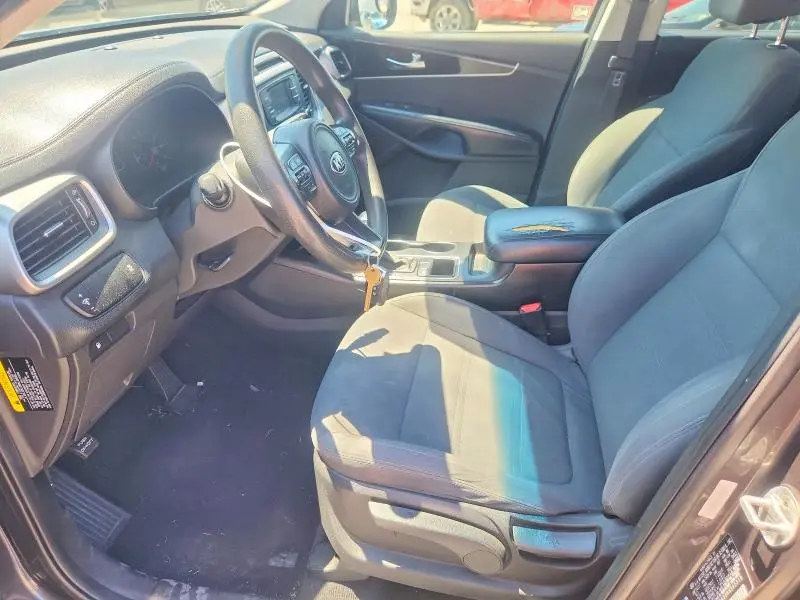 2017 KIA SORENTO LX V6  
