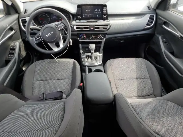 2023 KIA SELTOS LX  