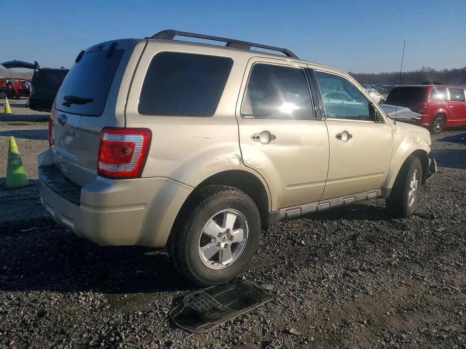 2011 FORD ESCAPE XLT  