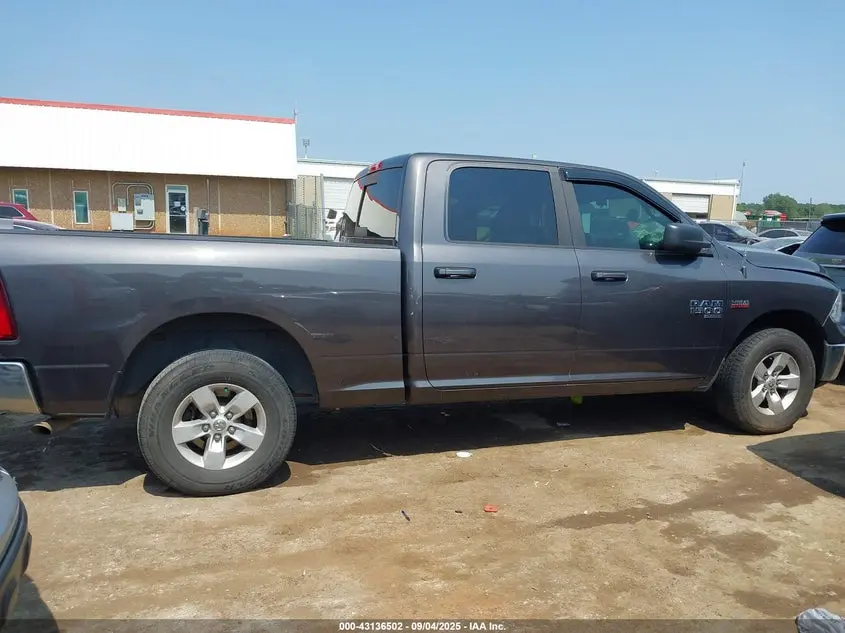 2019 RAM 1500 CLASSIC SLT  4X4 6'4 BOX