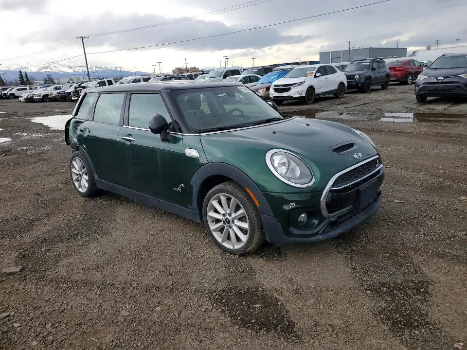 2017 MINI COOPER   