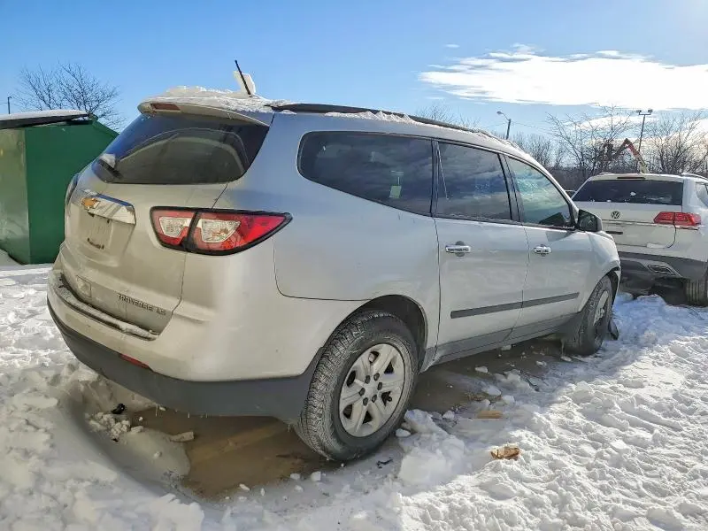 2014 CHEVROLET TRAVERSE LS  