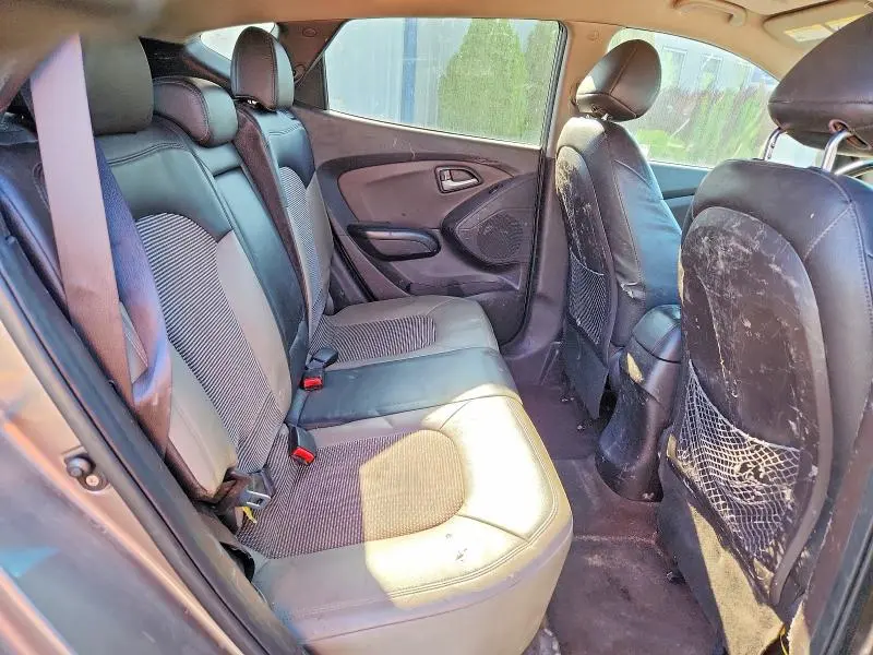 2011 HYUNDAI TUCSON GLS  