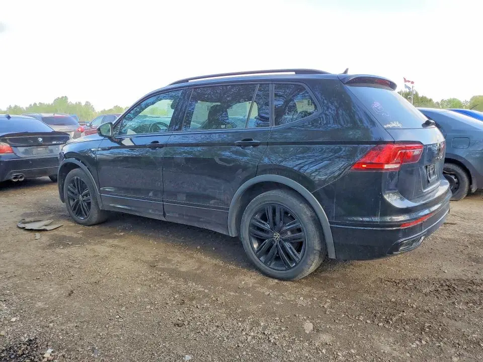2022 VOLKSWAGEN TIGUAN SE R-LINE BLACK  