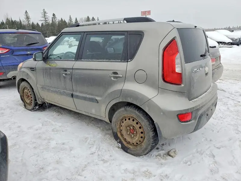 2013 KIA SOUL +  