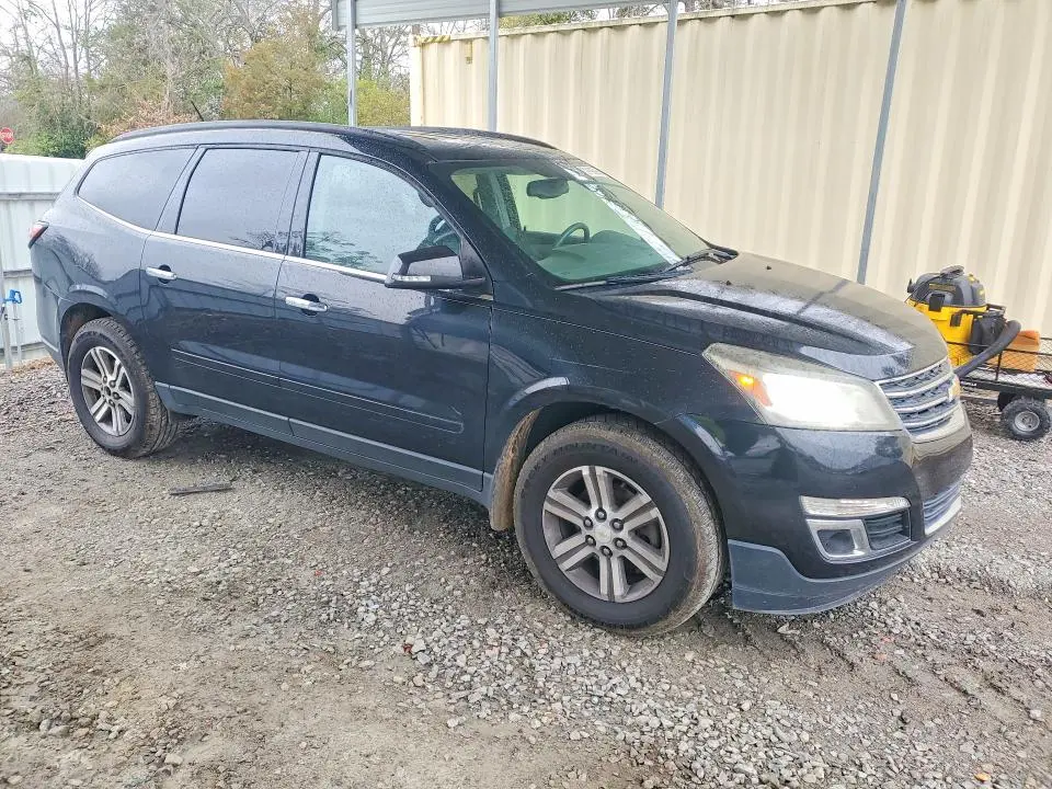 2015 CHEVROLET TRAVERSE LT  