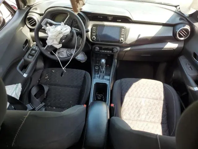 2021 NISSAN KICKS SV  