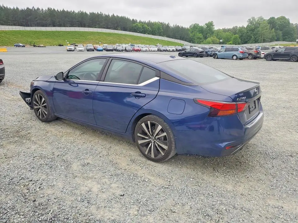 2021 NISSAN ALTIMA SR  