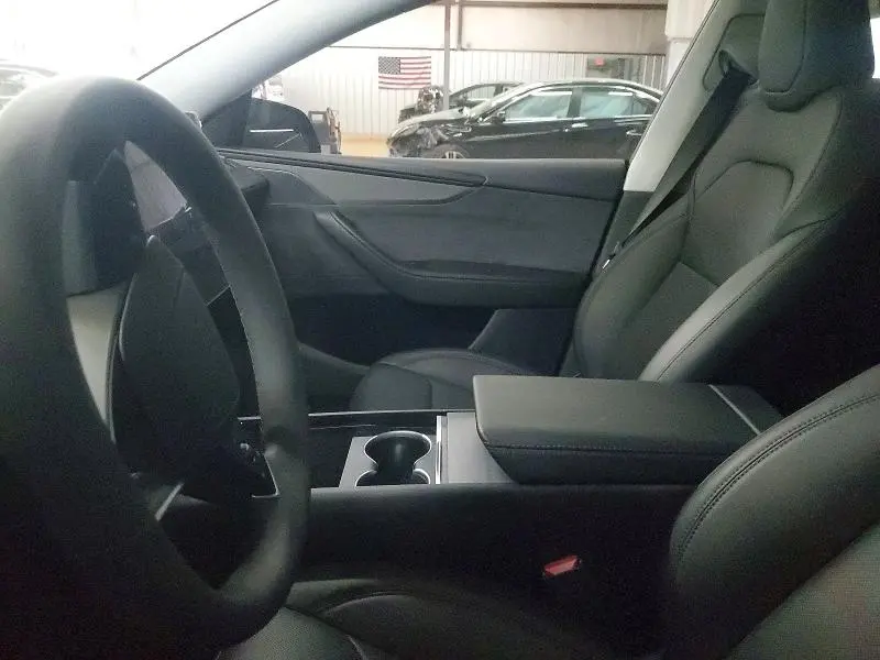 2026 TESLA MODEL Y   