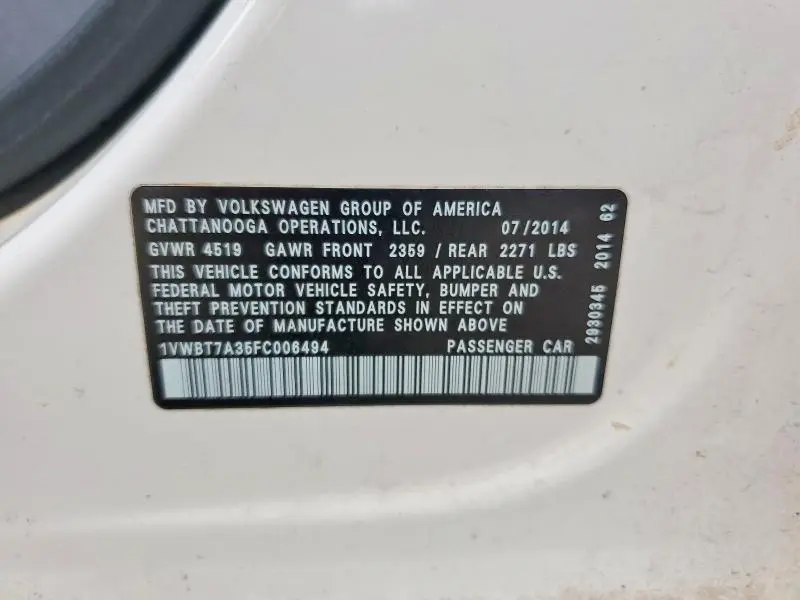 2015 VOLKSWAGEN PASSAT SE  