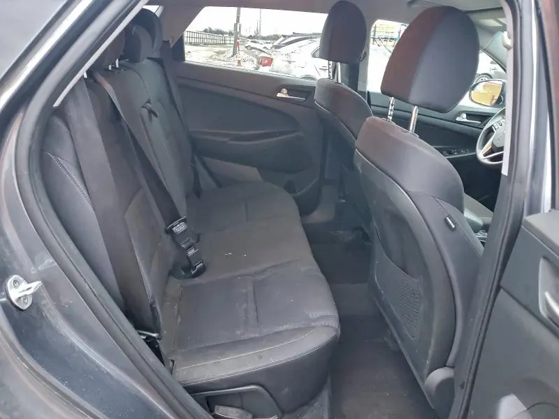 2019 HYUNDAI TUCSON SE  