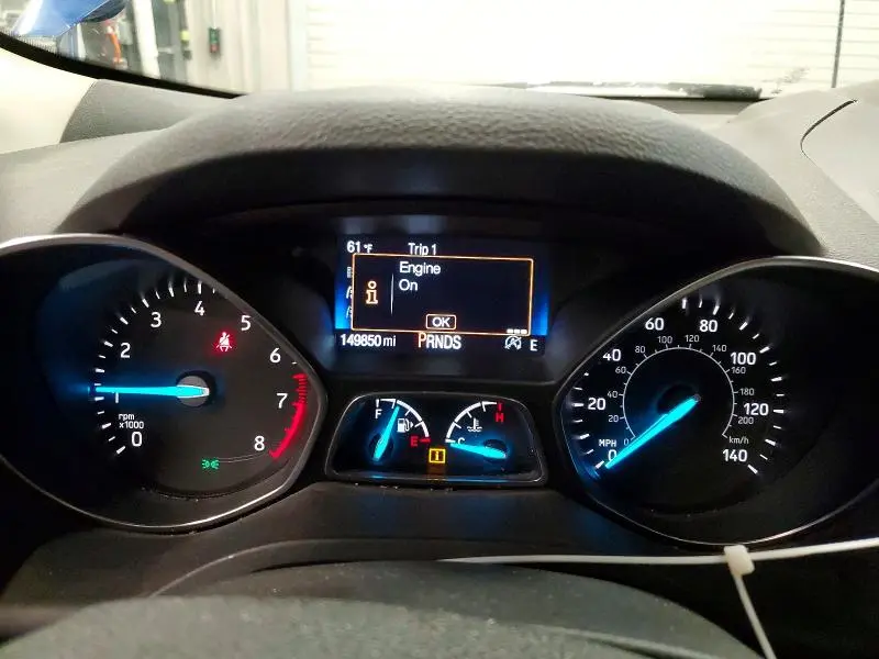 2017 FORD ESCAPE SE  