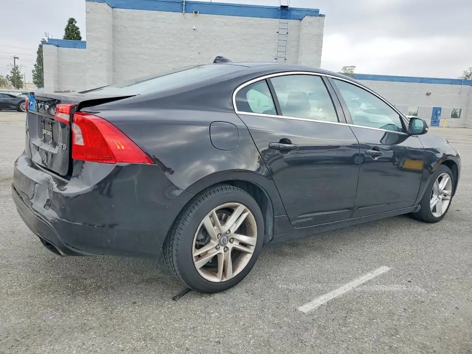 2015 VOLVO S60 PLATINUM  
