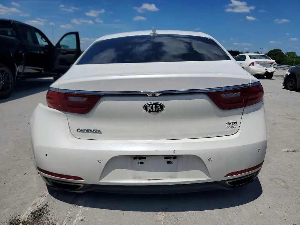 2017 KIA CADENZA PREMIUM  