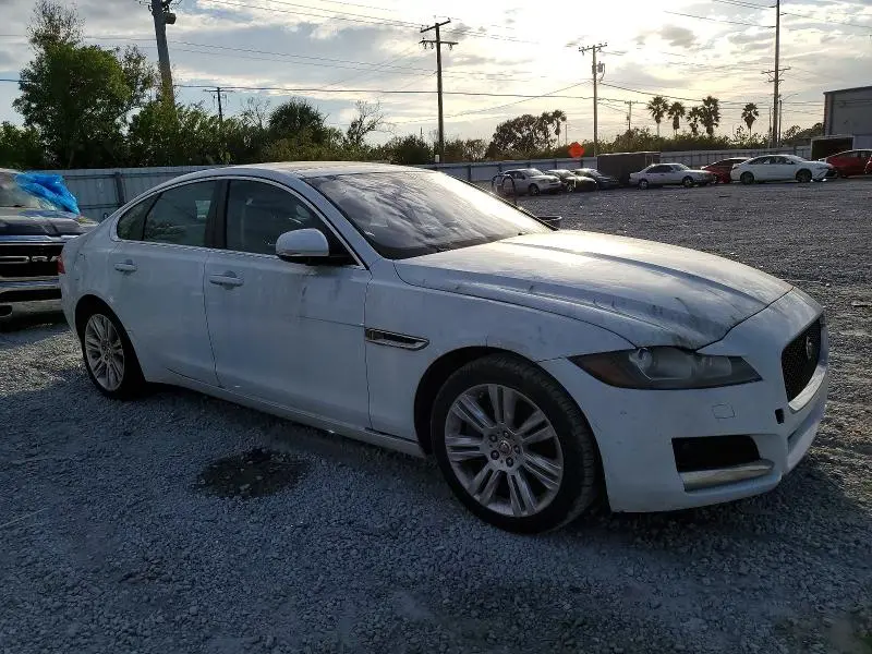 2017 JAGUAR XF   