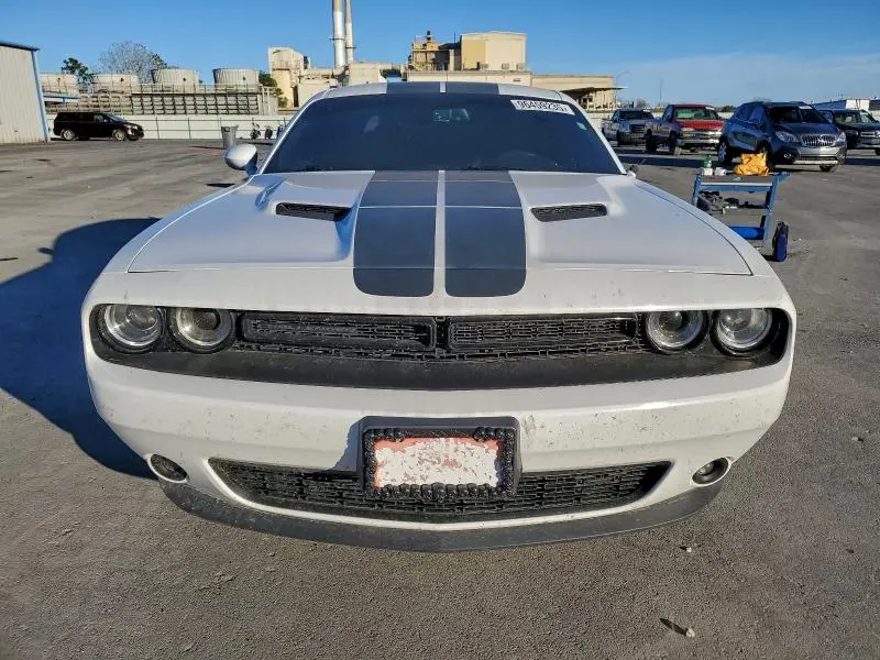 2016 DODGE CHALLENGER SXT  