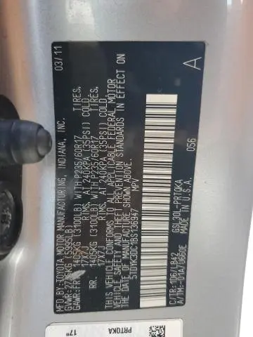 2011 TOYOTA SIENNA XLE  