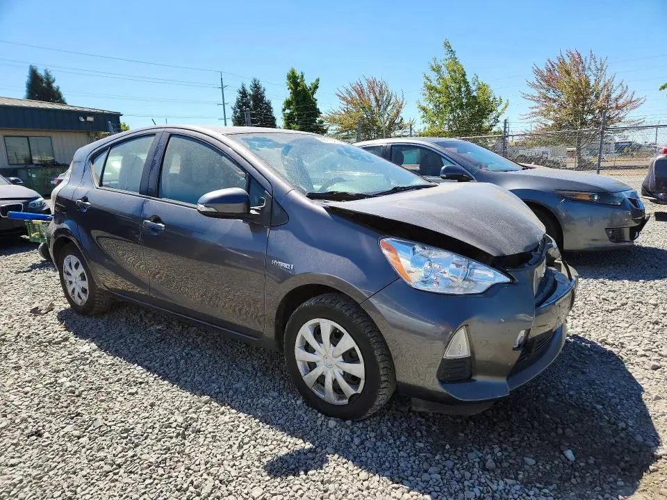 2014 TOYOTA PRIUS C ONE  