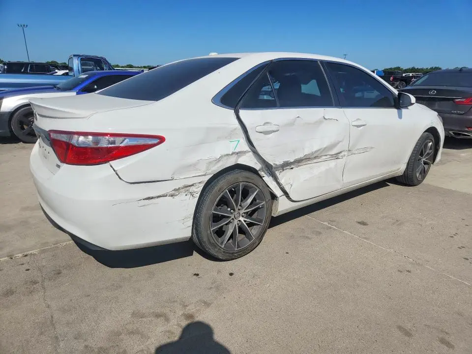 2015 TOYOTA CAMRY XSE  